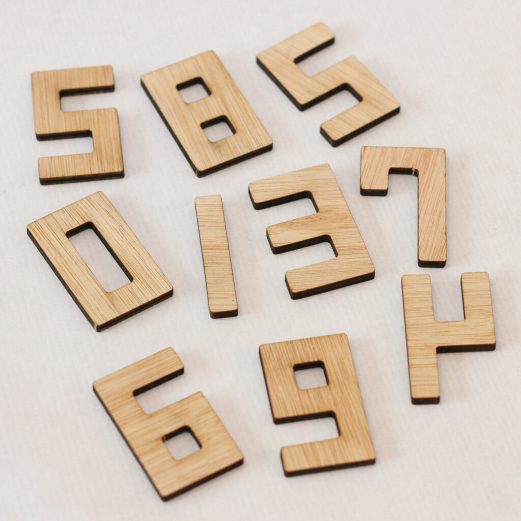 Numerus Clausus – Casse-tête en bois - sauras tu placer tous les chiffres dans le cadre ? jeu fabriqué en France