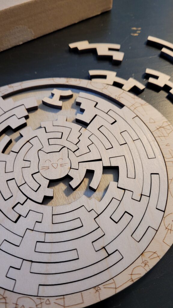 Ronds-ronds - Le grand cercle des chats - puzzle en bois imaginé et fabriqué en France, puzzle concentrique, puzzle en bois