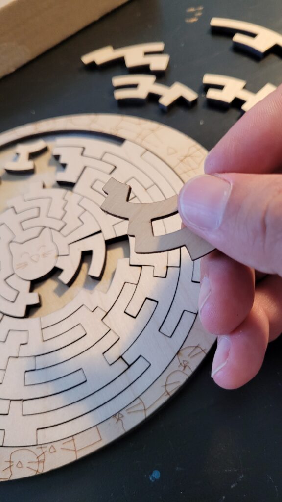 Ronds-ronds - Le grand cercle des chats - puzzle en bois imaginé et fabriqué en France, puzzle concentrique, puzzle en bois