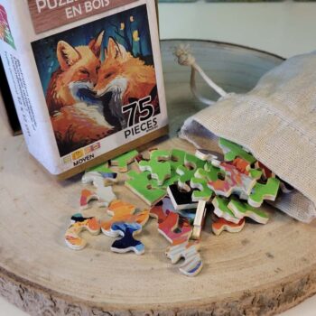 Puzzle d'art, puzzle engagé en bois, pour le vivant. Découpé à la main, découpe unique. Fabriqué en France près de Nantes. 2 renards en forêt, 75 pièces , puzzle pour méditation, puzzle pour passionnés